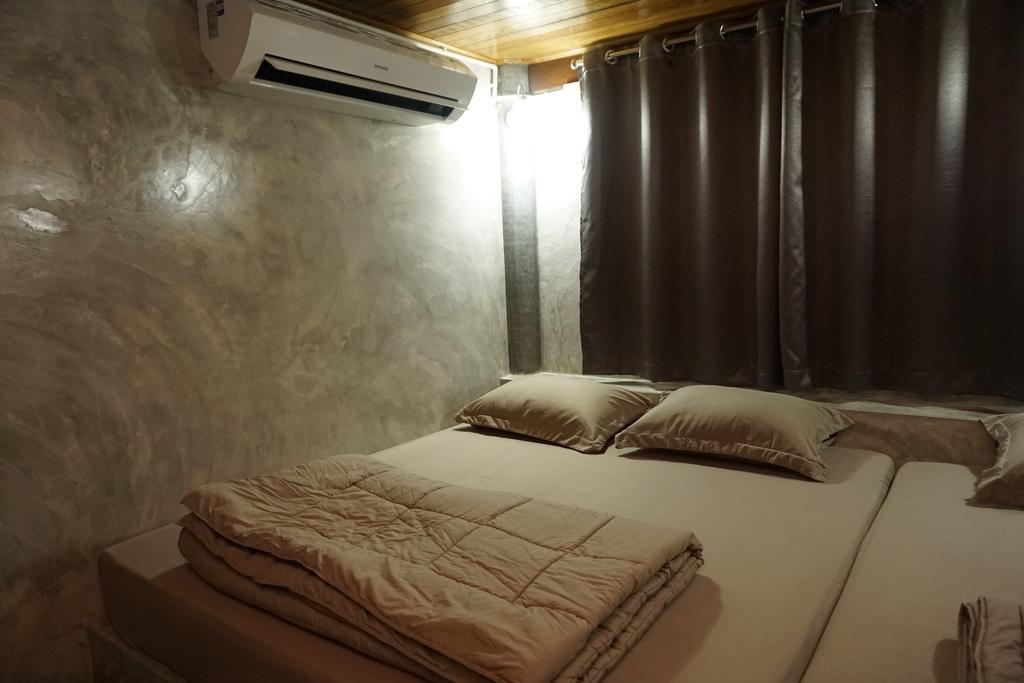 Bansuwan Homestay Amphawa Pokój zdjęcie