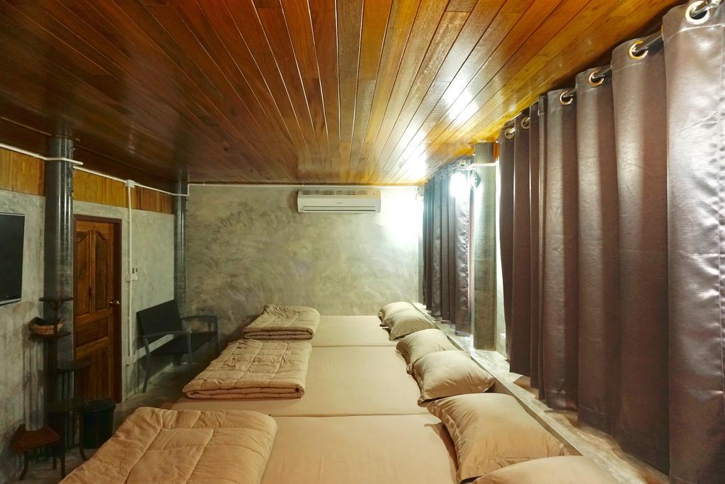 Bansuwan Homestay Amphawa Pokój zdjęcie